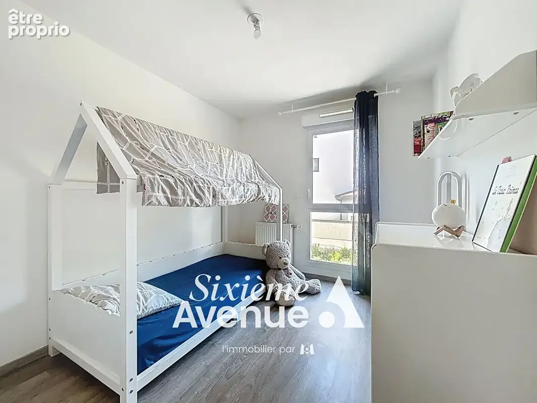 Appartement Decines Charpieu 4 pièce(s) 79.76 m2 - photo 8