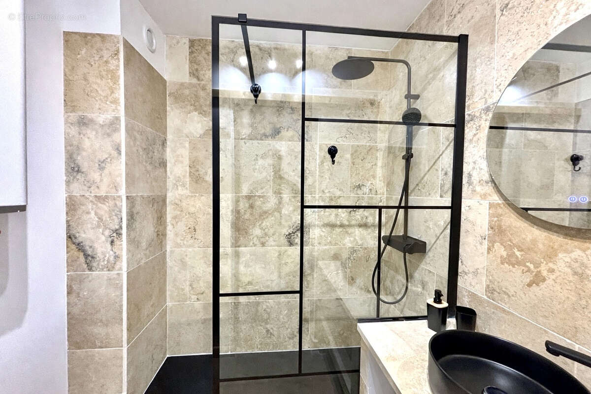Appartement à SAINT-CYR-SUR-MER
