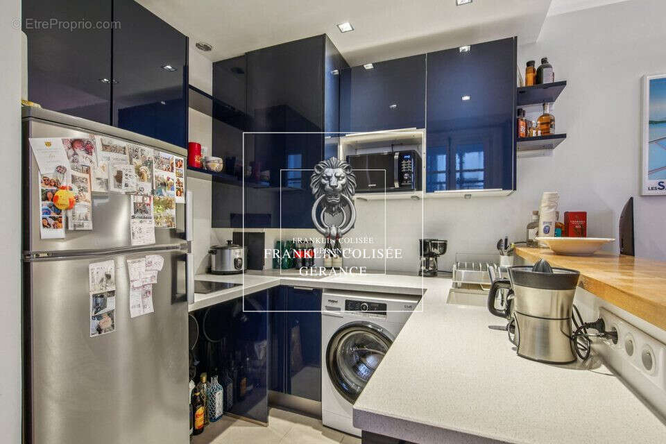 Appartement à PARIS-16E