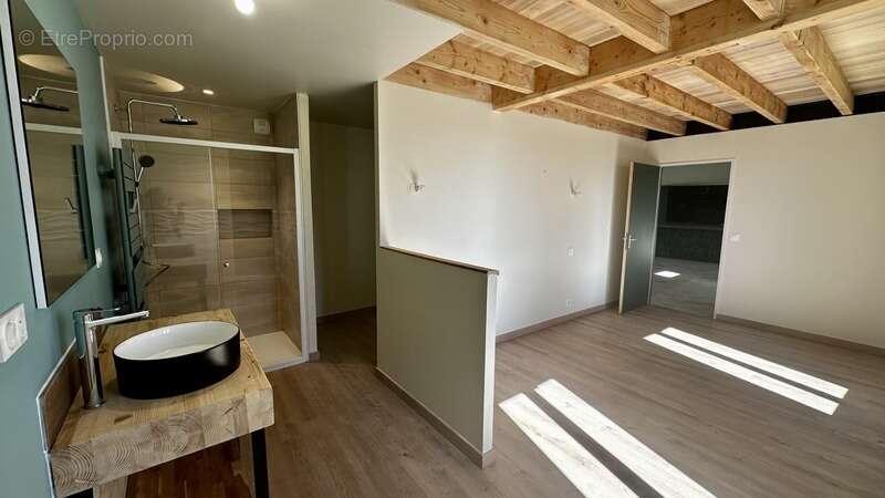 Maison à BARBEZIEUX-SAINT-HILAIRE