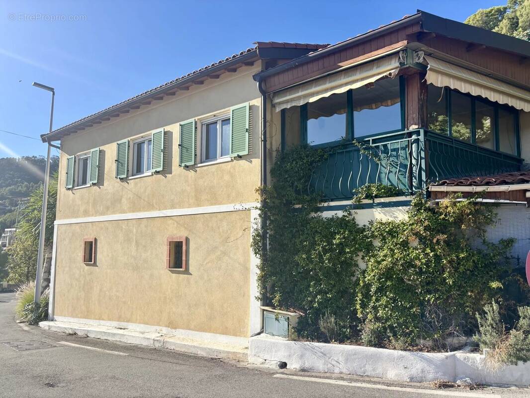 Maison à EZE