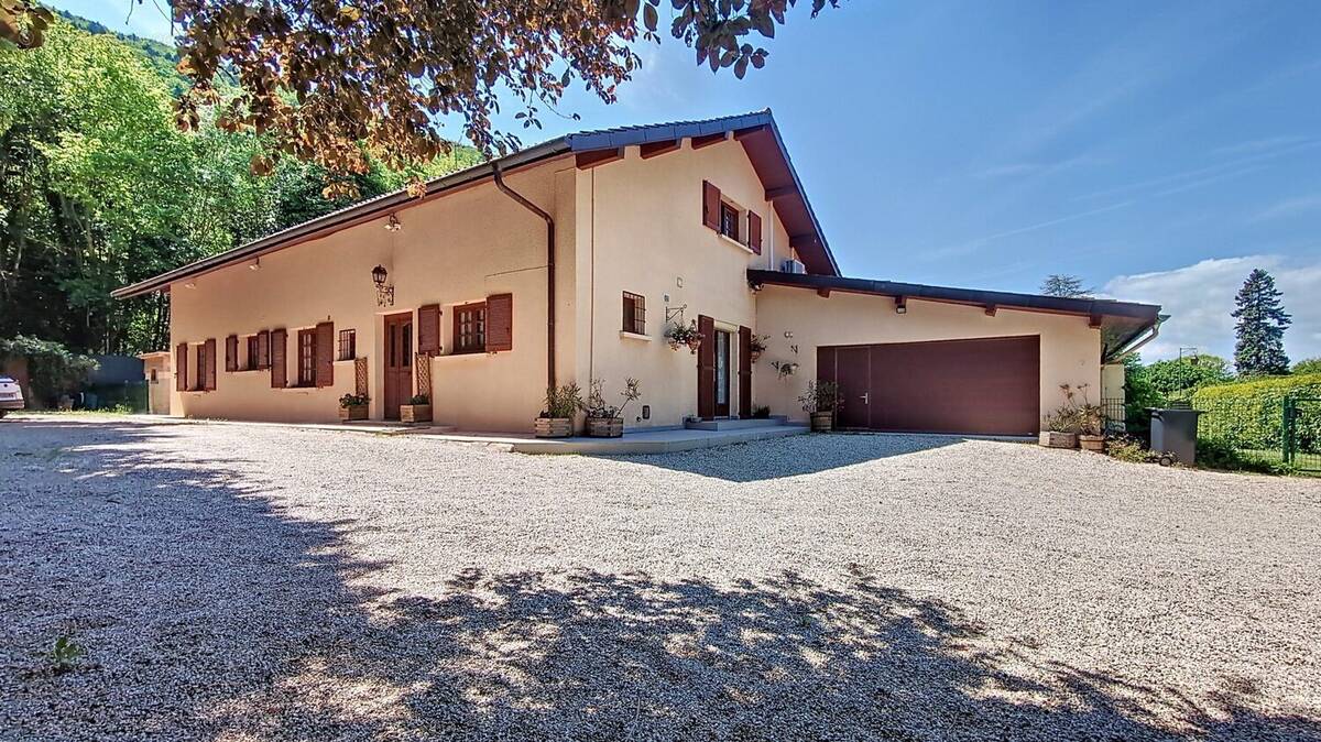 Maison à MONNETIER-MORNEX