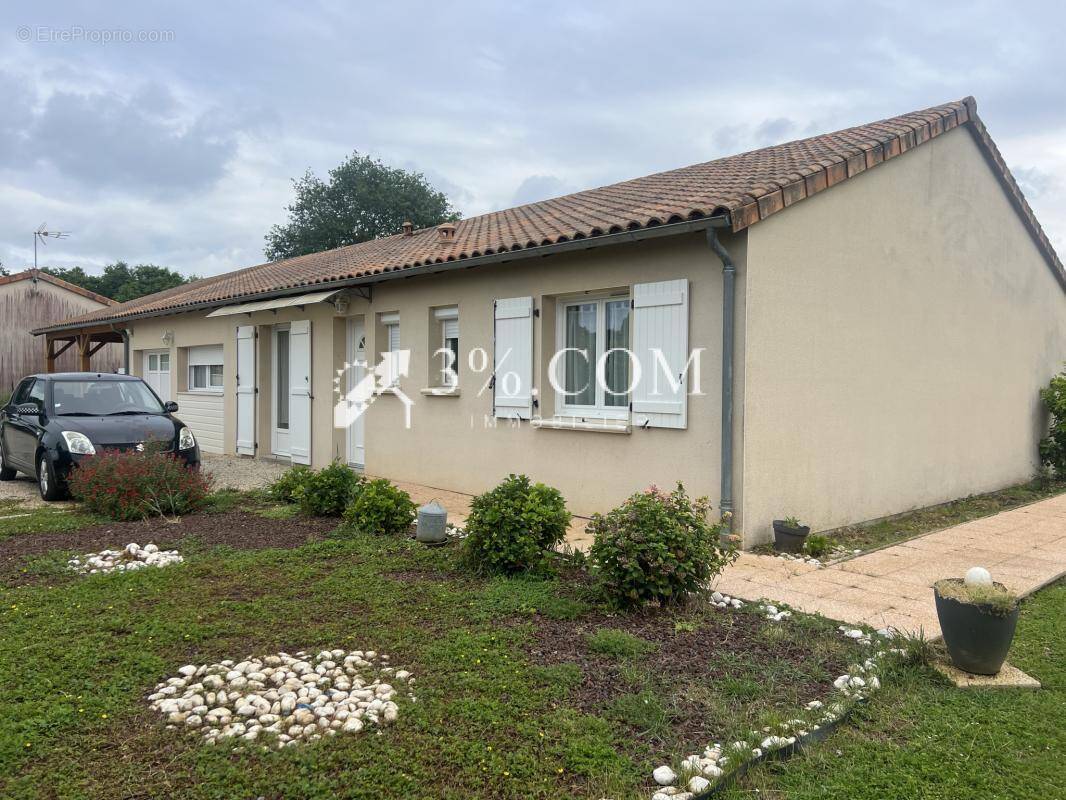 Maison à JARDRES
