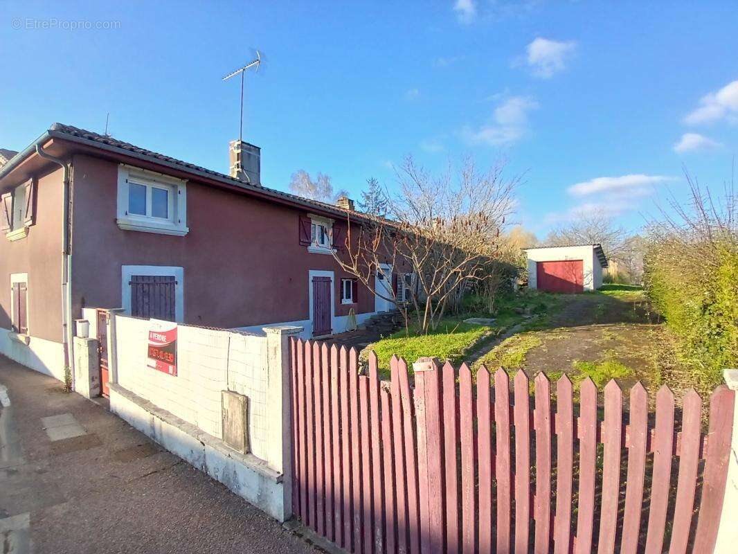 Maison à ROUMAZIERES-LOUBERT