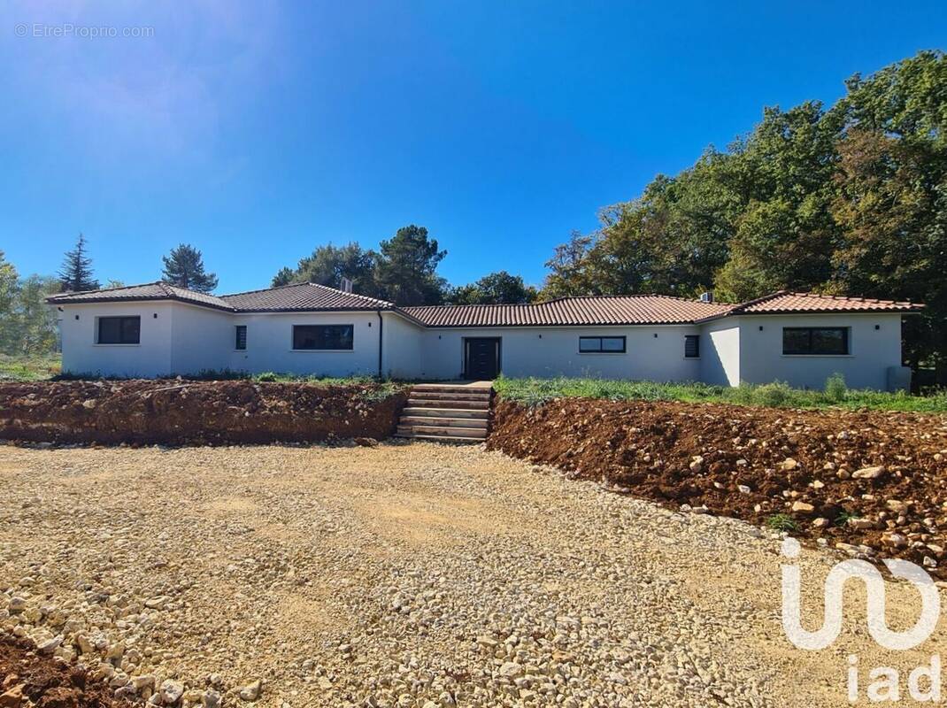 Photo 1 - Maison à BELEYMAS