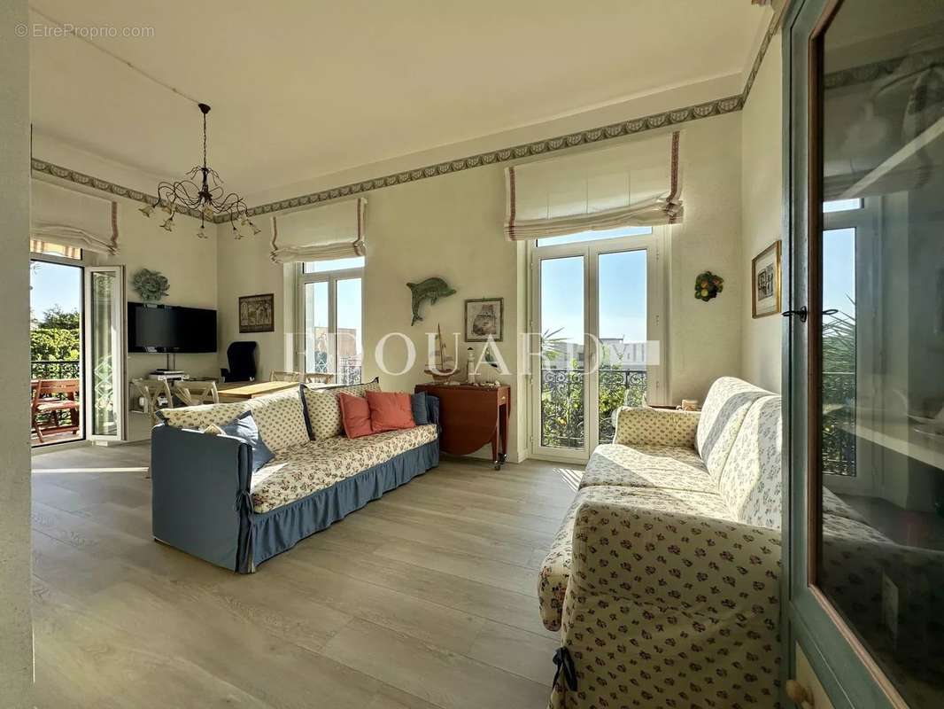 Appartement à MENTON
