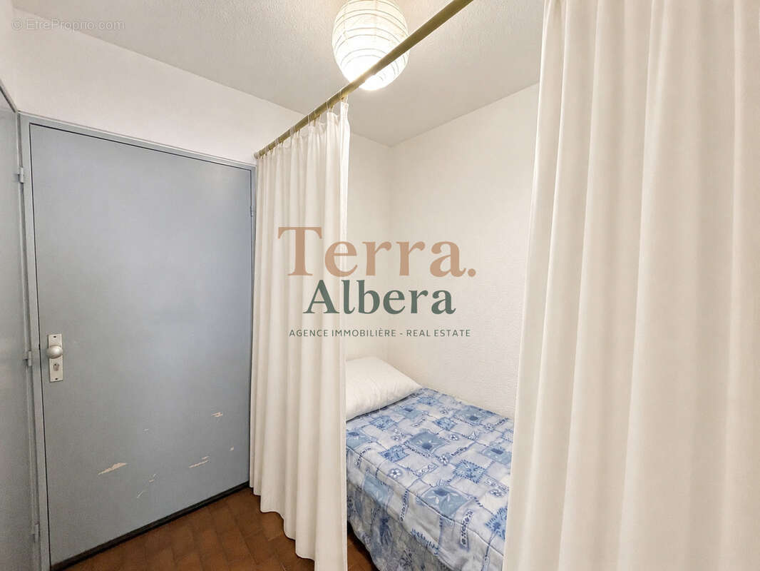 Canet port   studio cabine - terrasse de 17 m2 - photo 11
