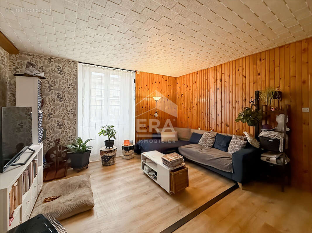 Maison à PARAY-DOUAVILLE