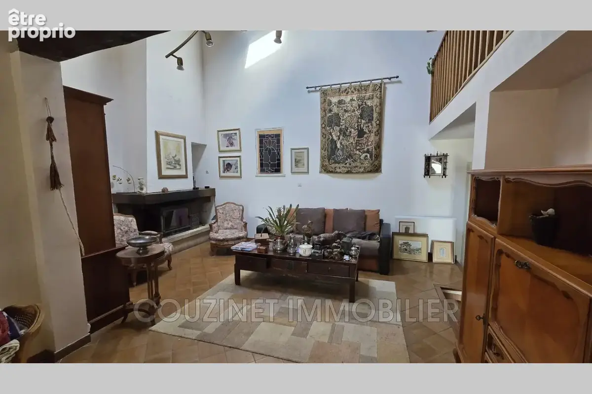 Maison 7 pièces 172 m² à vendre à Le Castellet (83330) - photo 5
