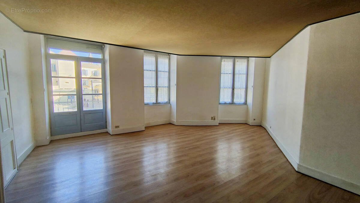 Appartement à AUBENAS