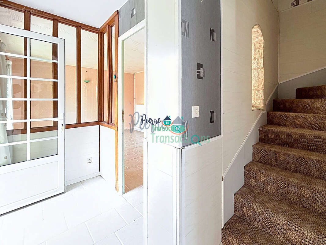 Maison 118 m² à Saint-Maurice-D'etelan  - photo 8