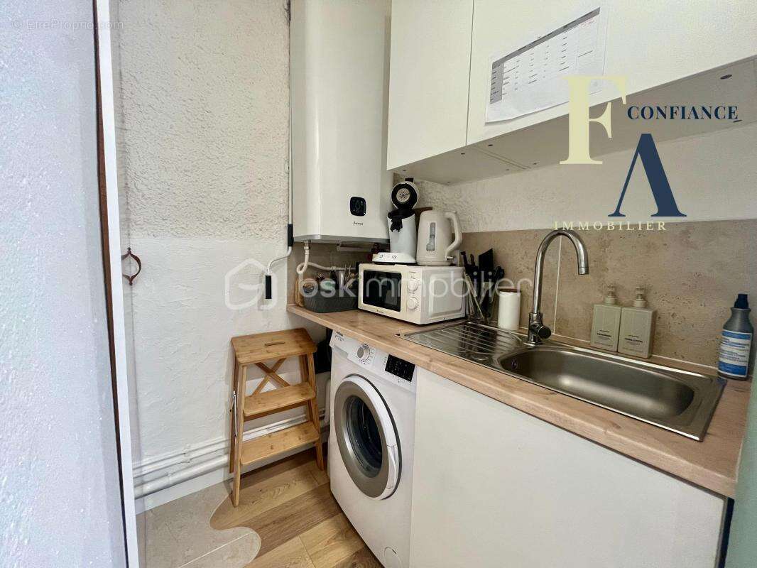 Commerce à COURNONTERRAL