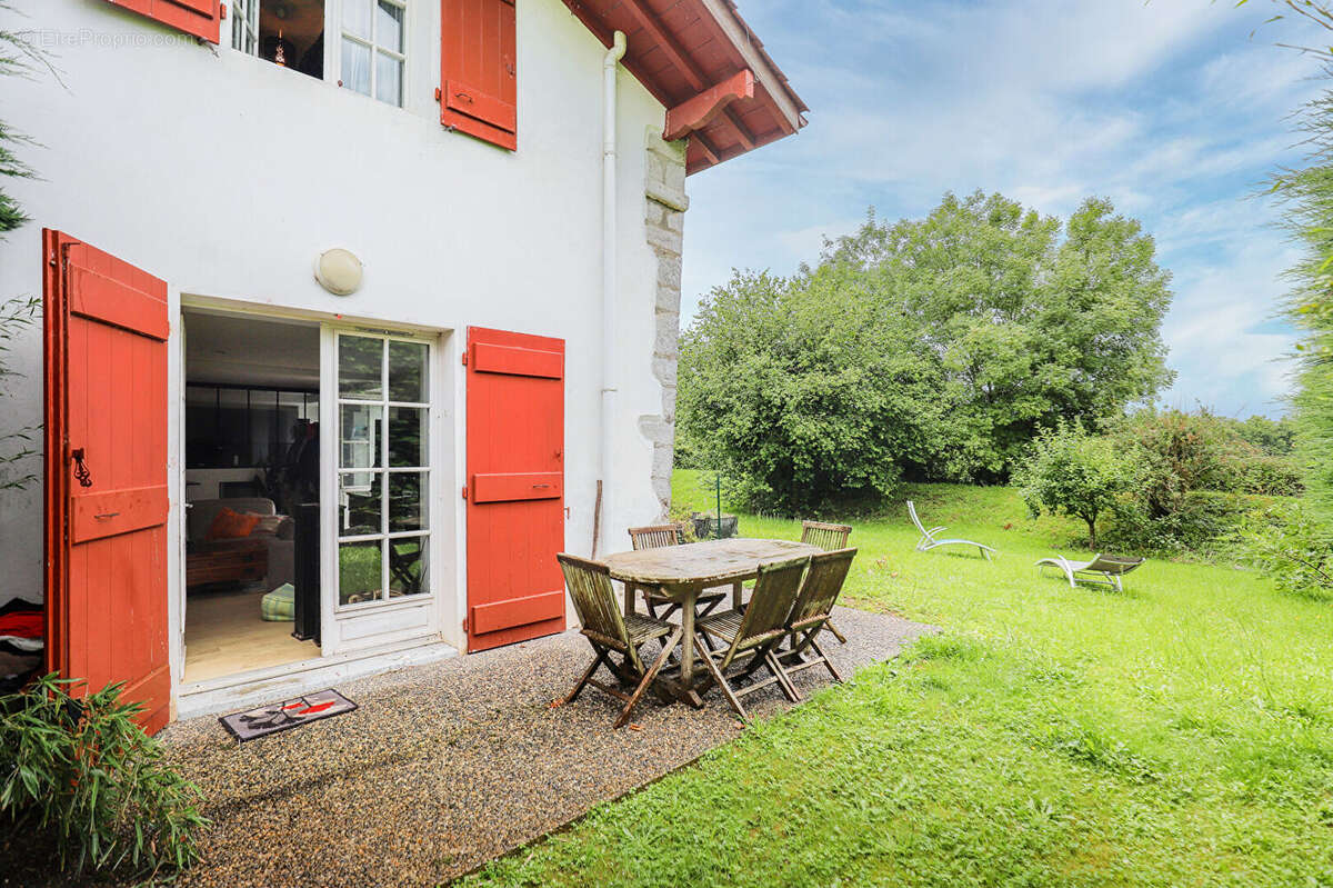 Appartement à URRUGNE