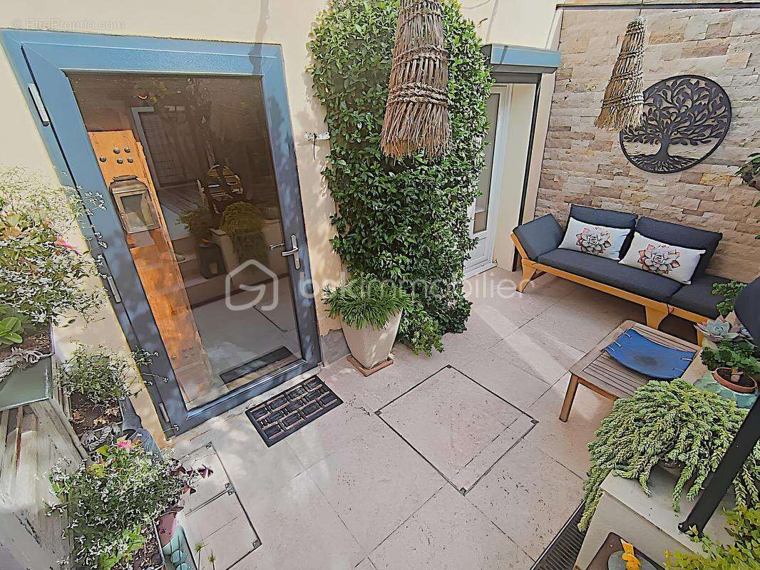 Maison à SIX-FOURS-LES-PLAGES