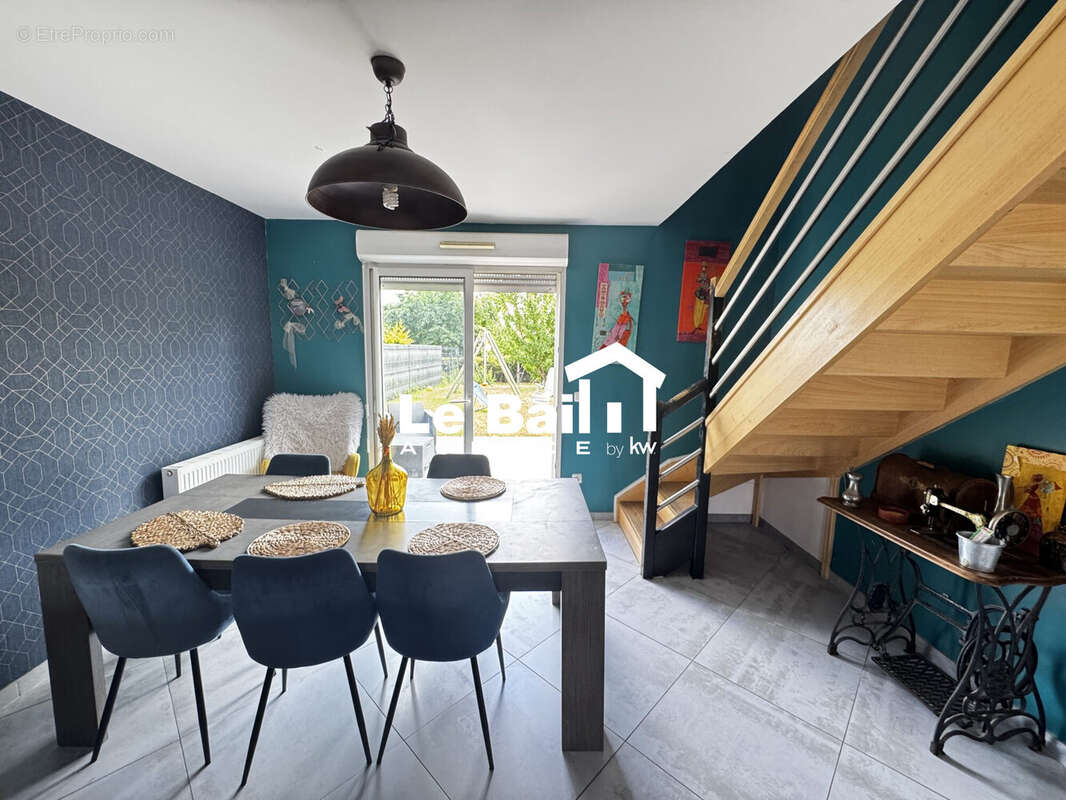 Maison 105 m² à Osny  - photo 8