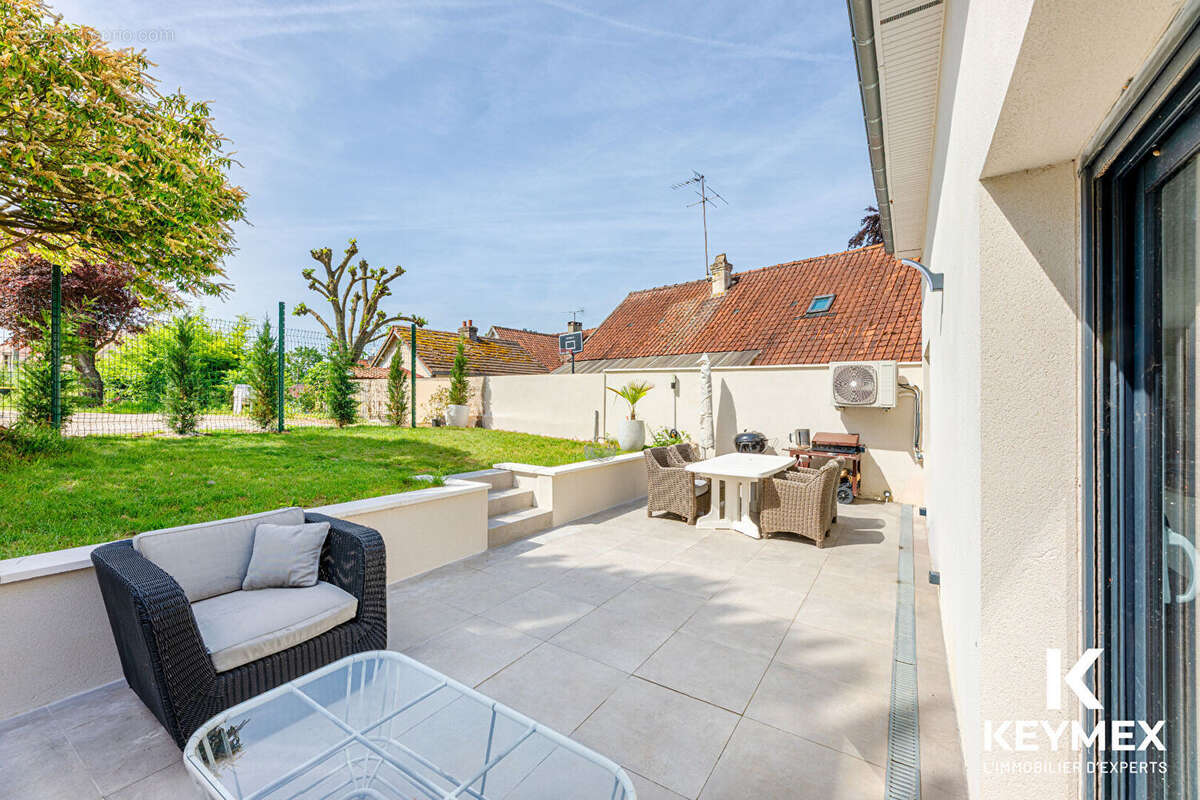 Maison à PRESLES
