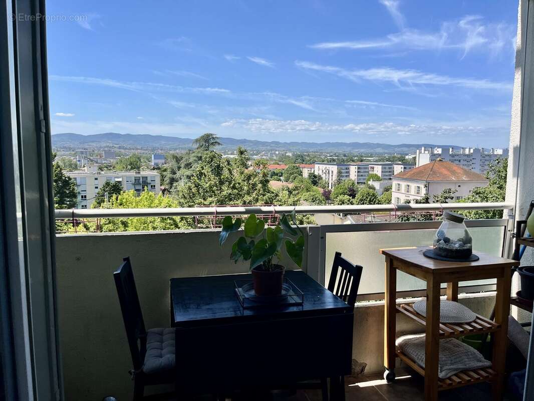 Appartement à JASSANS-RIOTTIER