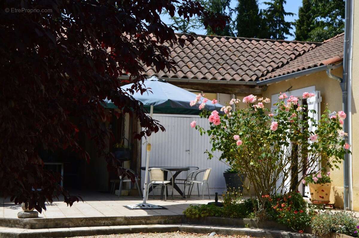 Maison à SEISSAN
