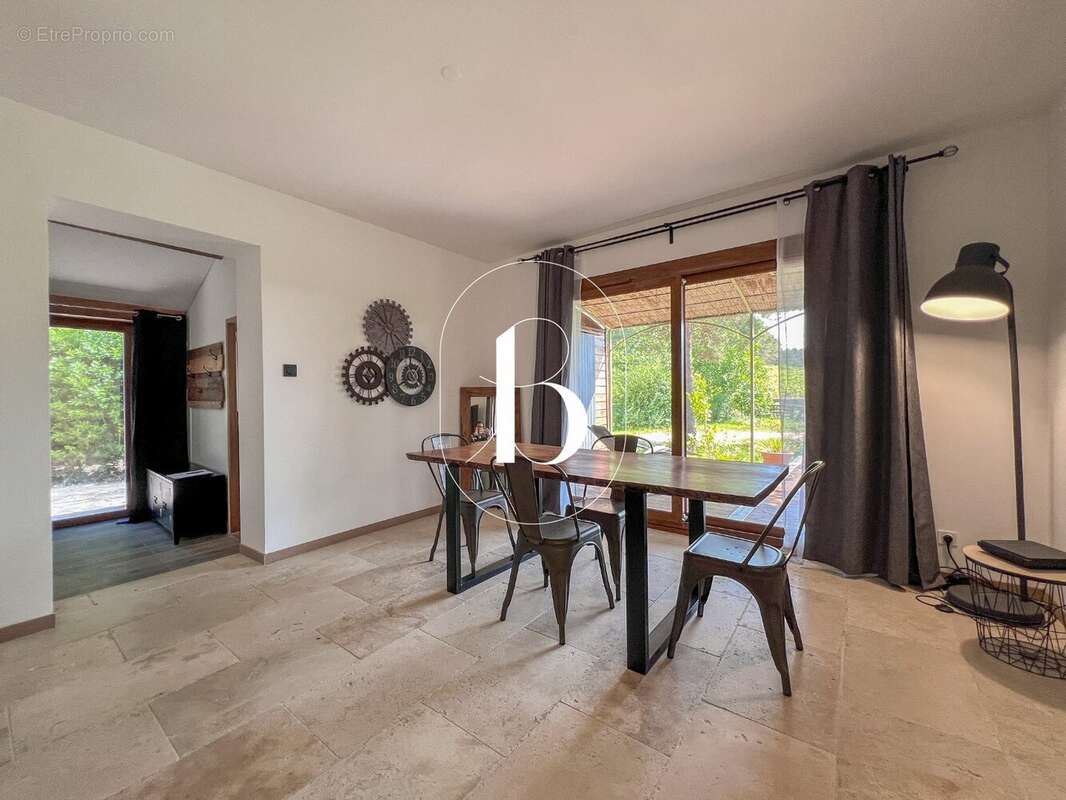 Maison 96 m² à Goudargues  - photo 15