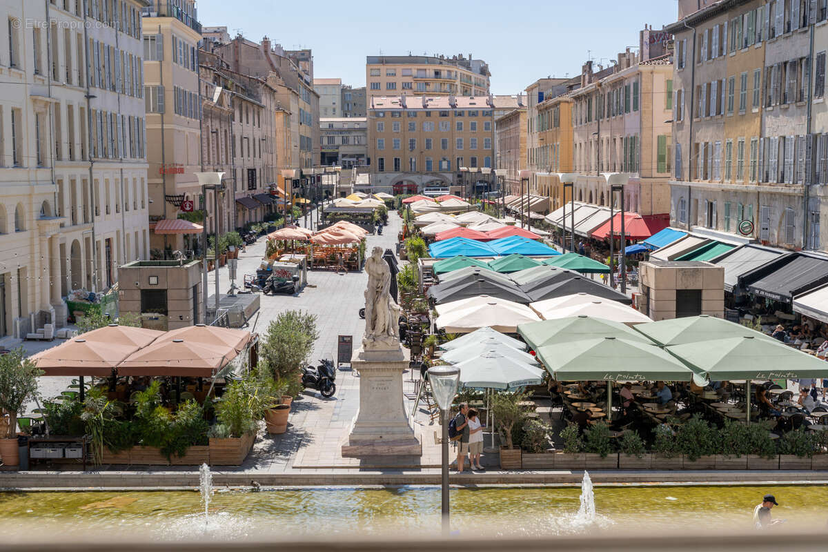 Appartement à MARSEILLE-1E