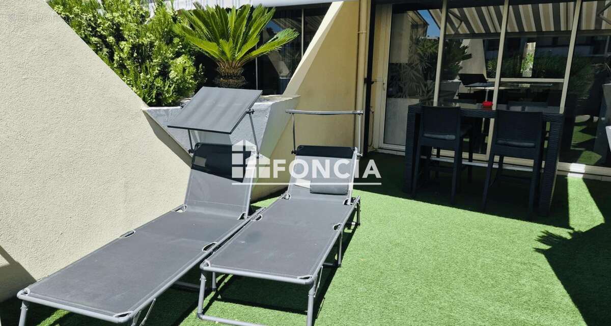 Cap d'Agde - Appartement d'exception en rez-de-chaussée avec terrasse de 24 m² et garage attenant, au sein du Village Naturiste - photo 2