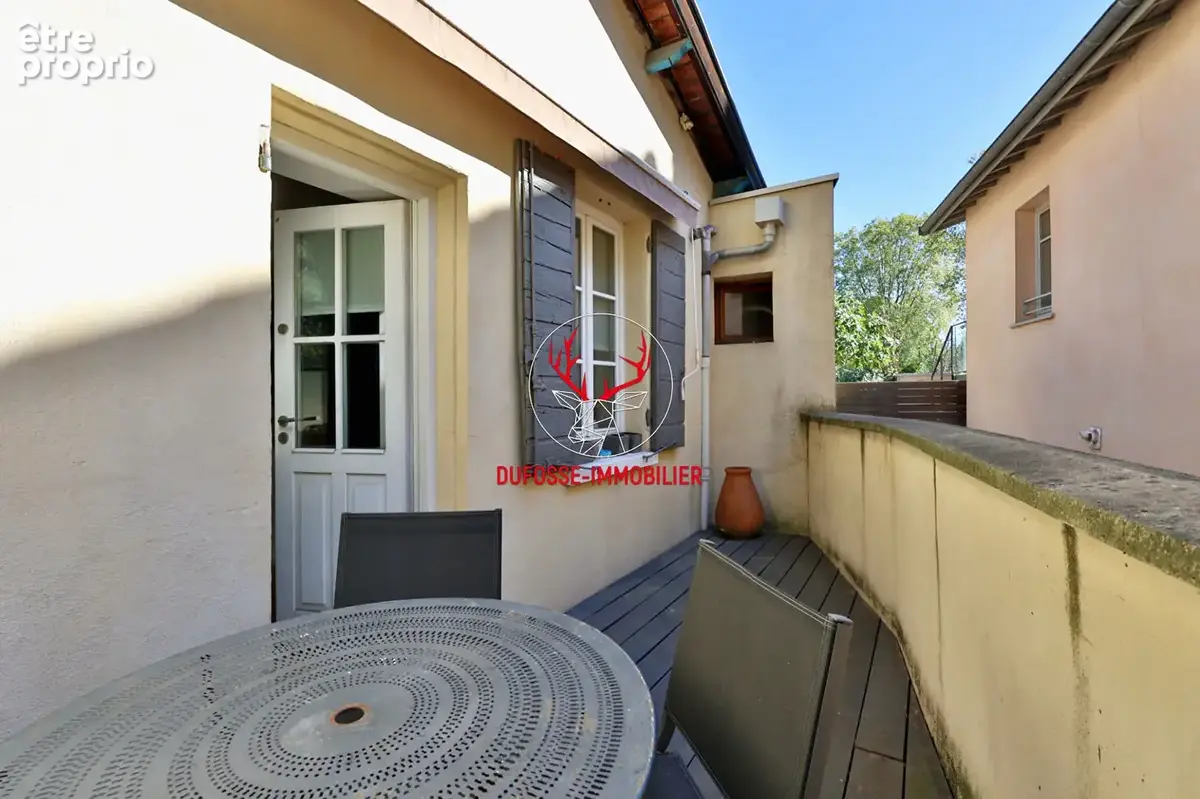 Écully hypercentre - maison de caractère de 113 m²  avec terrasse et jardin - photo 8