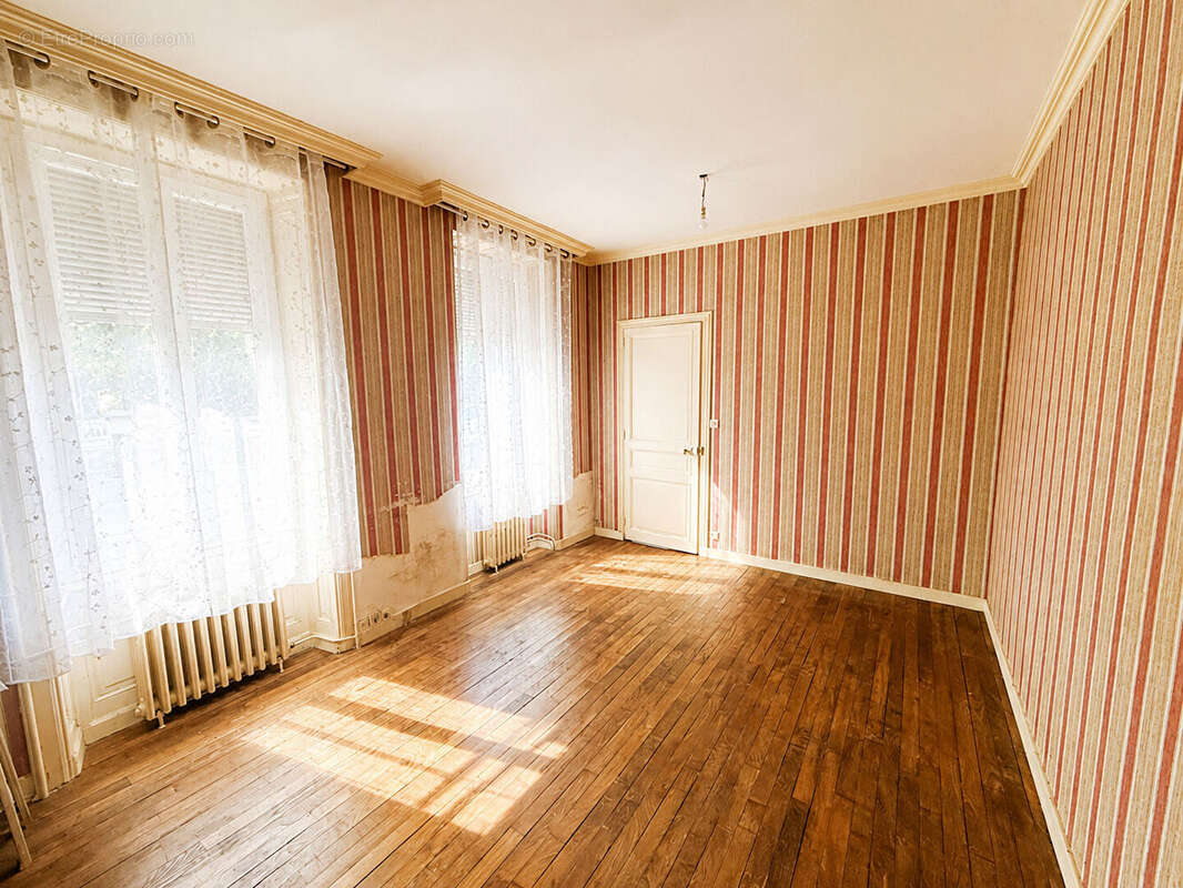 Maison de ville sur 314m2 de terrain clos - photo 2
