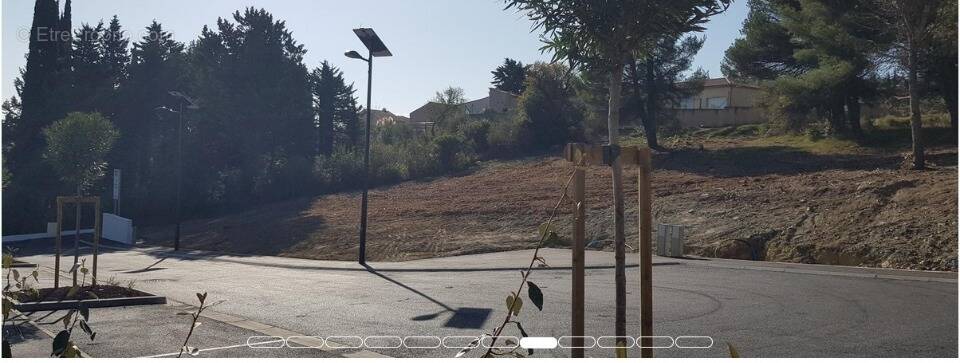 Terrain à CARCASSONNE