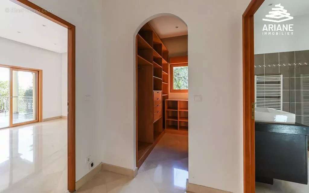 Maison à SAINT-CYR-AU-MONT-D&#039;OR