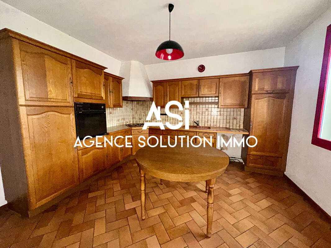 Commerce à VALVIGNERES