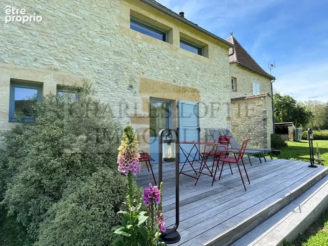 Magnifique ensemble comprenant une maison principale et hébergements touristiques sur un terrain de 1.5 ha - photo 56