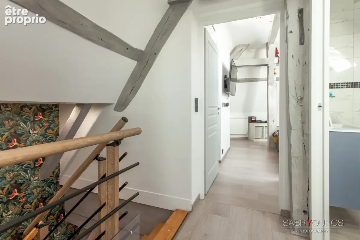 Duplex rénové T4 au 2d étage d'une petite copropriété ancienne en plein centre ville - photo 8