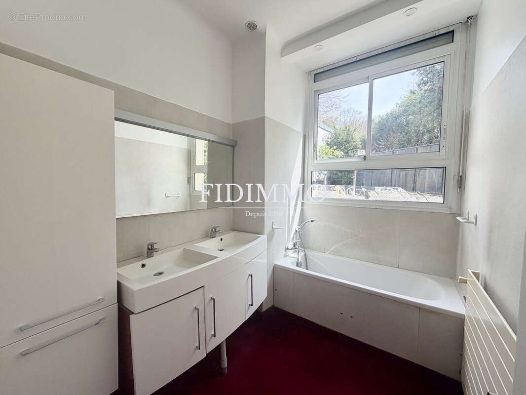 Maison à CHENNEVIERES-SUR-MARNE