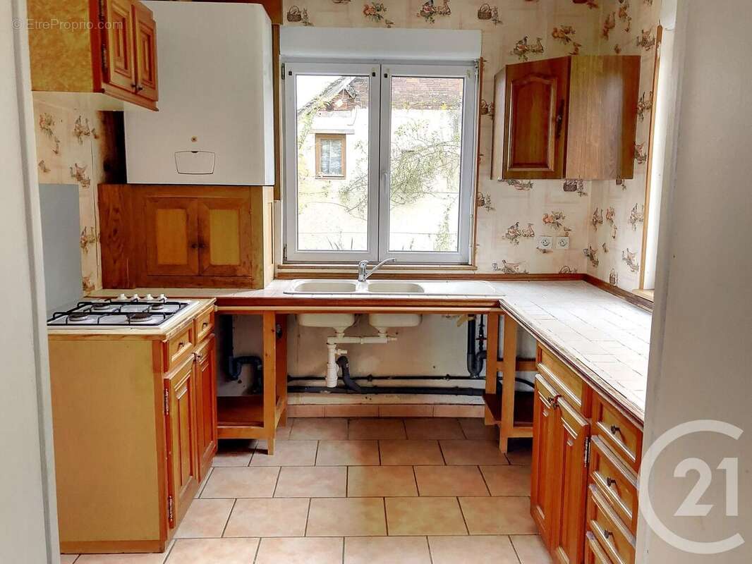 Maison 212 m² à Rouvres  - photo 9