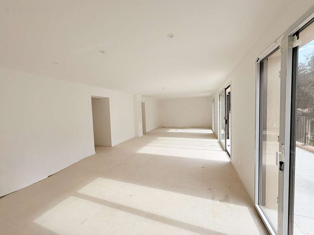 Appartement à GRIMAUD