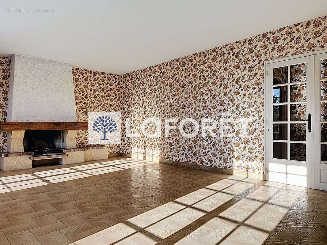 Maison à SAINT-LOUP-LAMAIRE