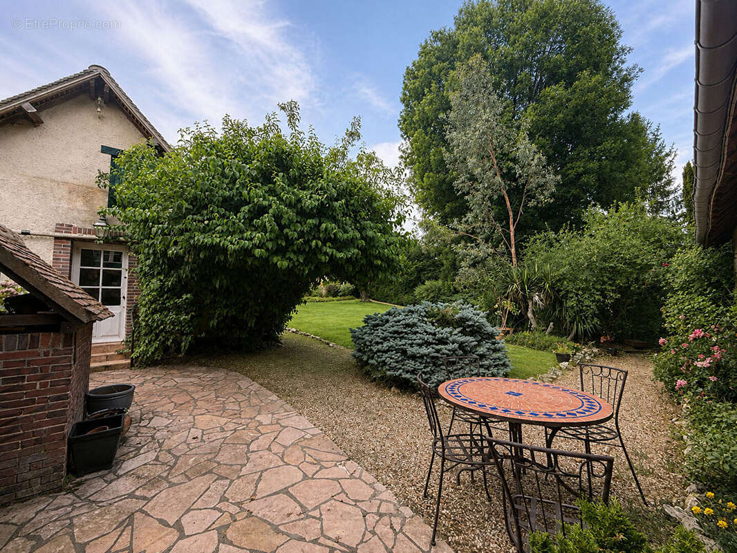 Maison de caractère et seconde maison indépendante - La Madeleine de Nonancourt 7 pièce(s) 142 m² - photo 12