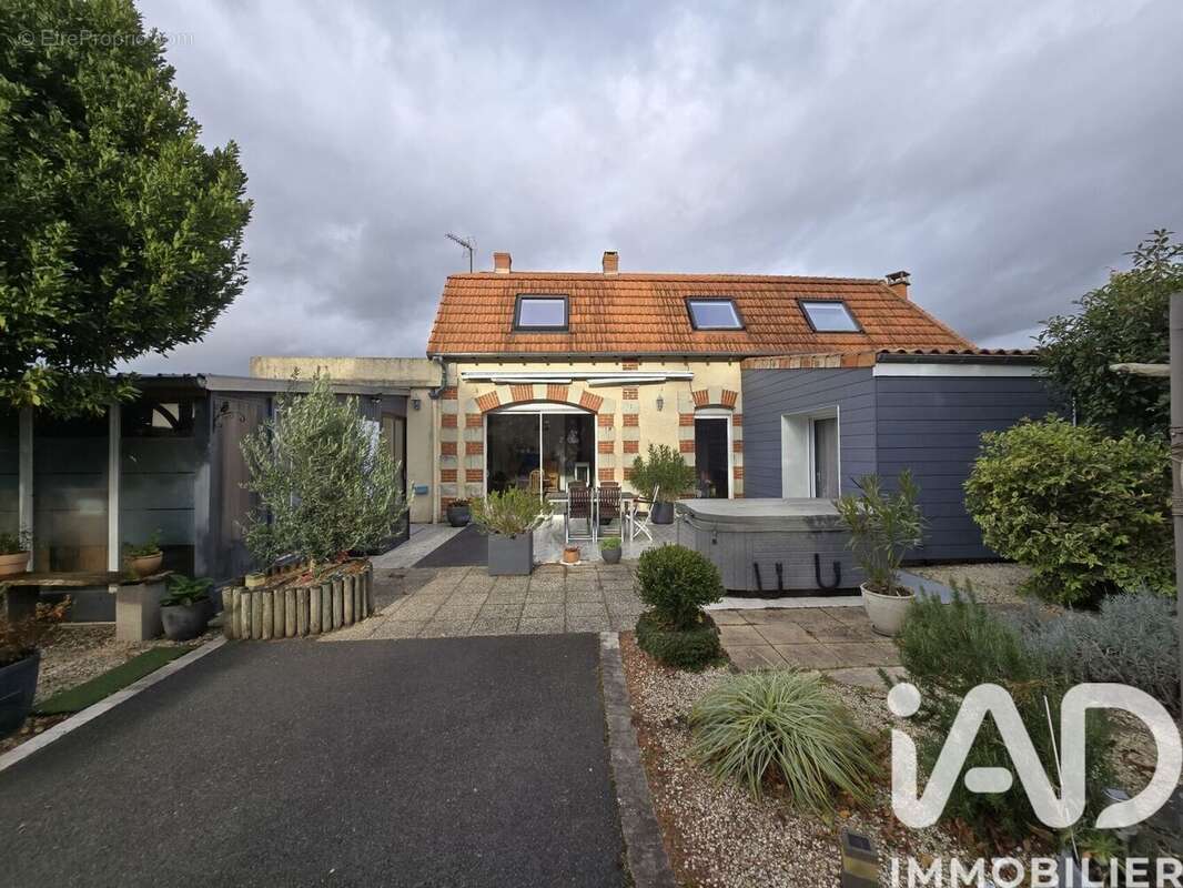Maison 177 m² à Pas-De-Jeu  - photo 2
