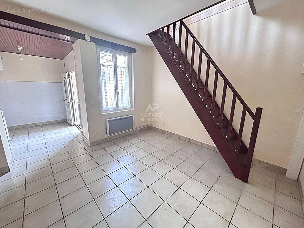 Maison à VAUX-SUR-SEINE