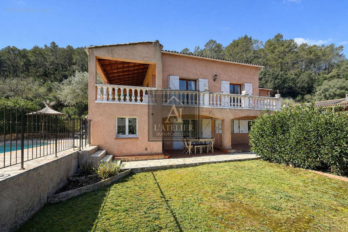 Maison de 175 m2 avec appartement de type2/3 indépendant, piscine et garage sur une parcelle de 1285 m2 - photo 20