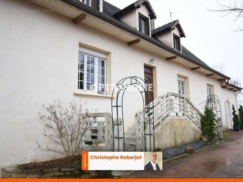 Maison à SAINT-MARCEL