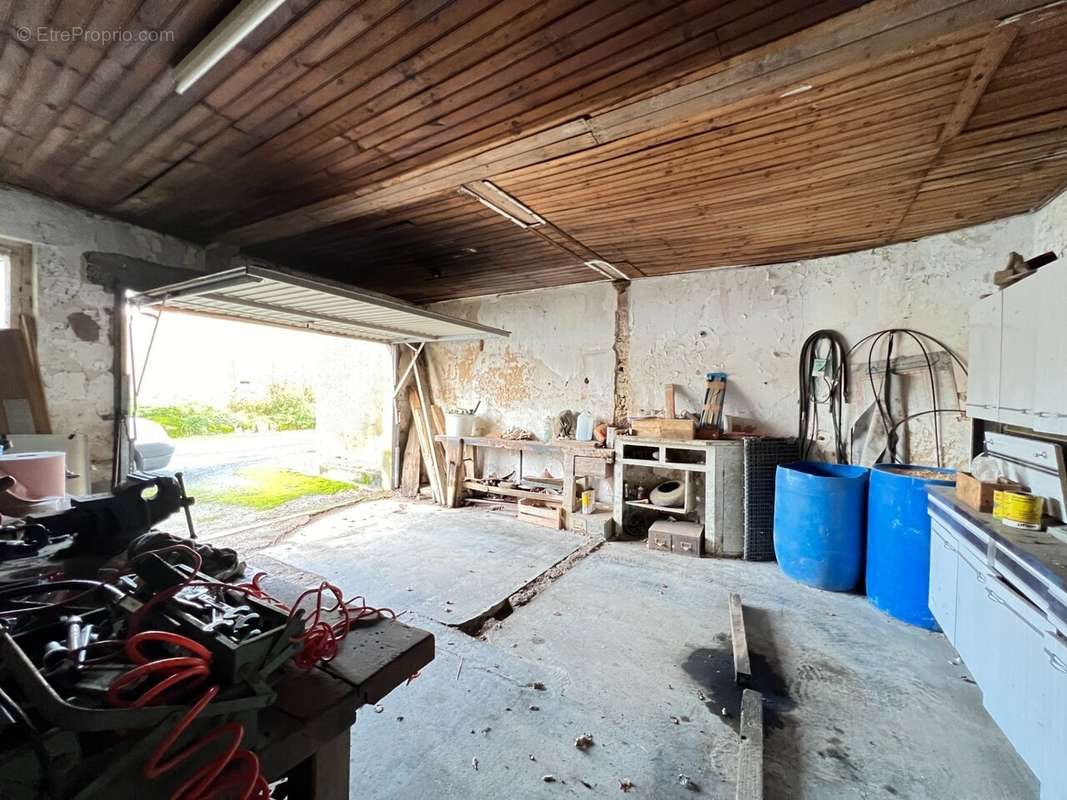 Maison à SAINT-GEORGES-DE-POINTINDOUX