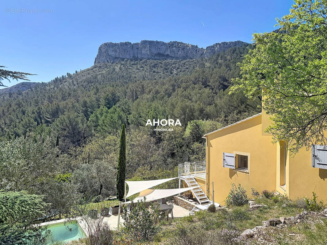 Maison à CADOLIVE