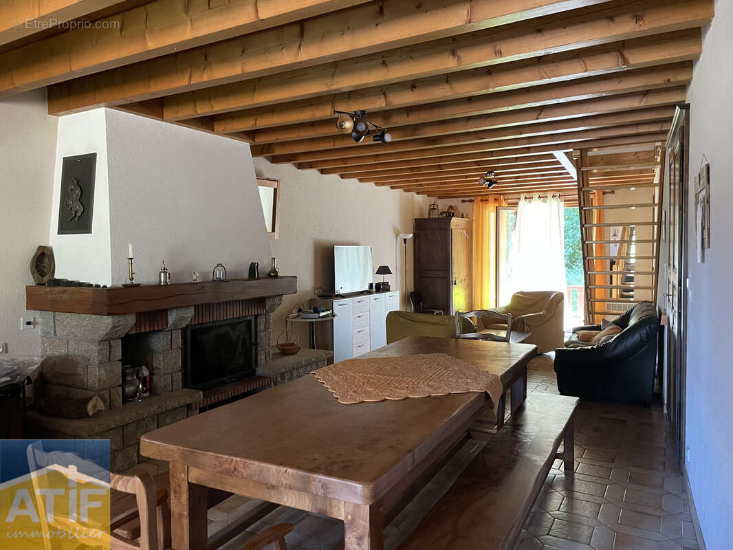 Maison à LES SALLES
