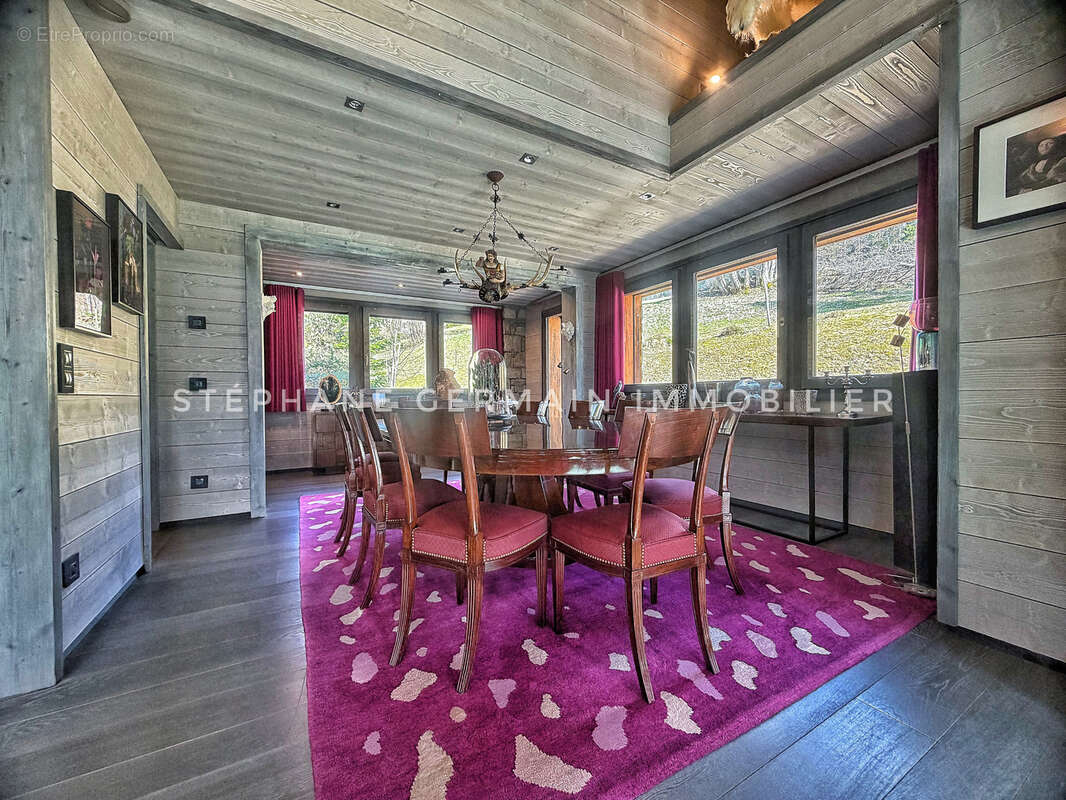 Maison à DEMI-QUARTIER