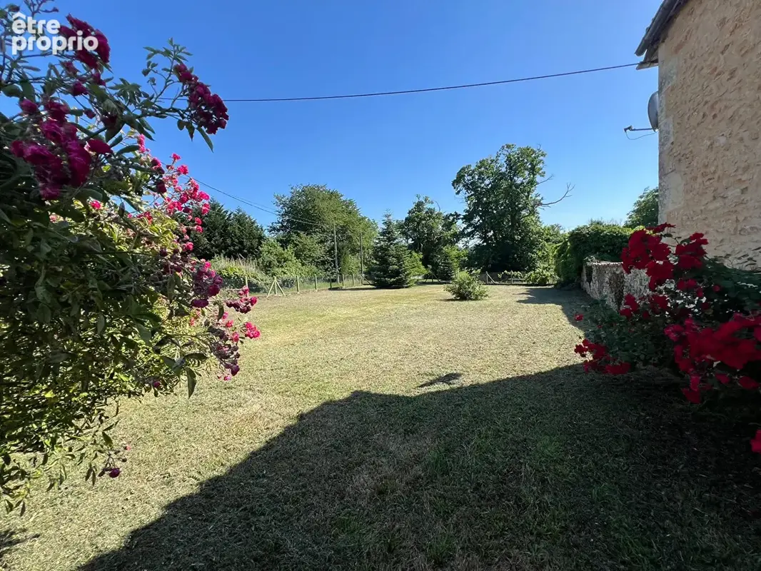 Maison 5 pièces 227 m² à vendre à Brux (86510) - photo 6