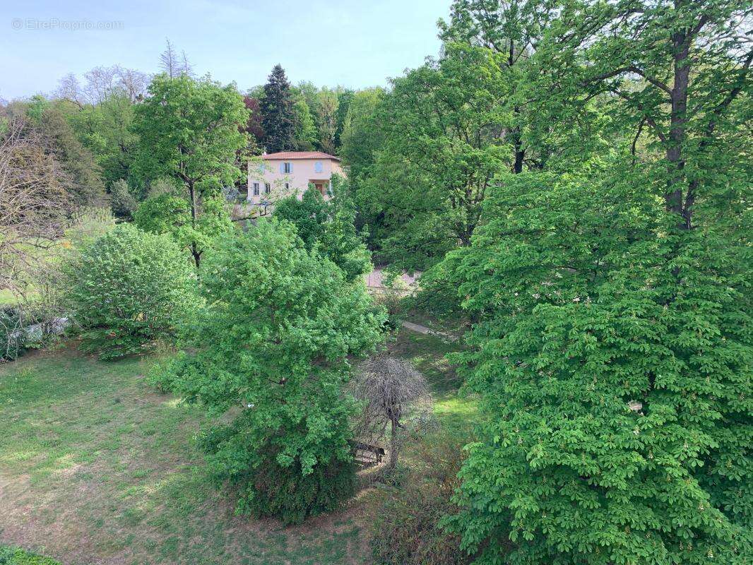 Appartement à FONTAINES-SUR-SAONE