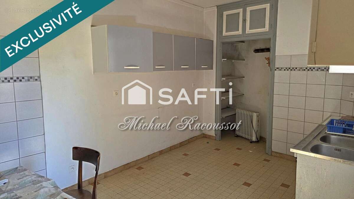 Appartement 211 m² à Le Creusot  - photo 4