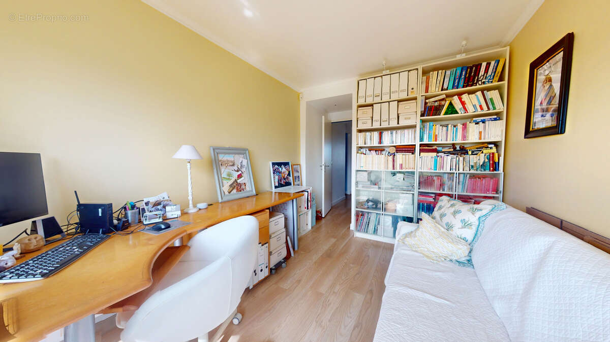 Appartement à SARTROUVILLE
