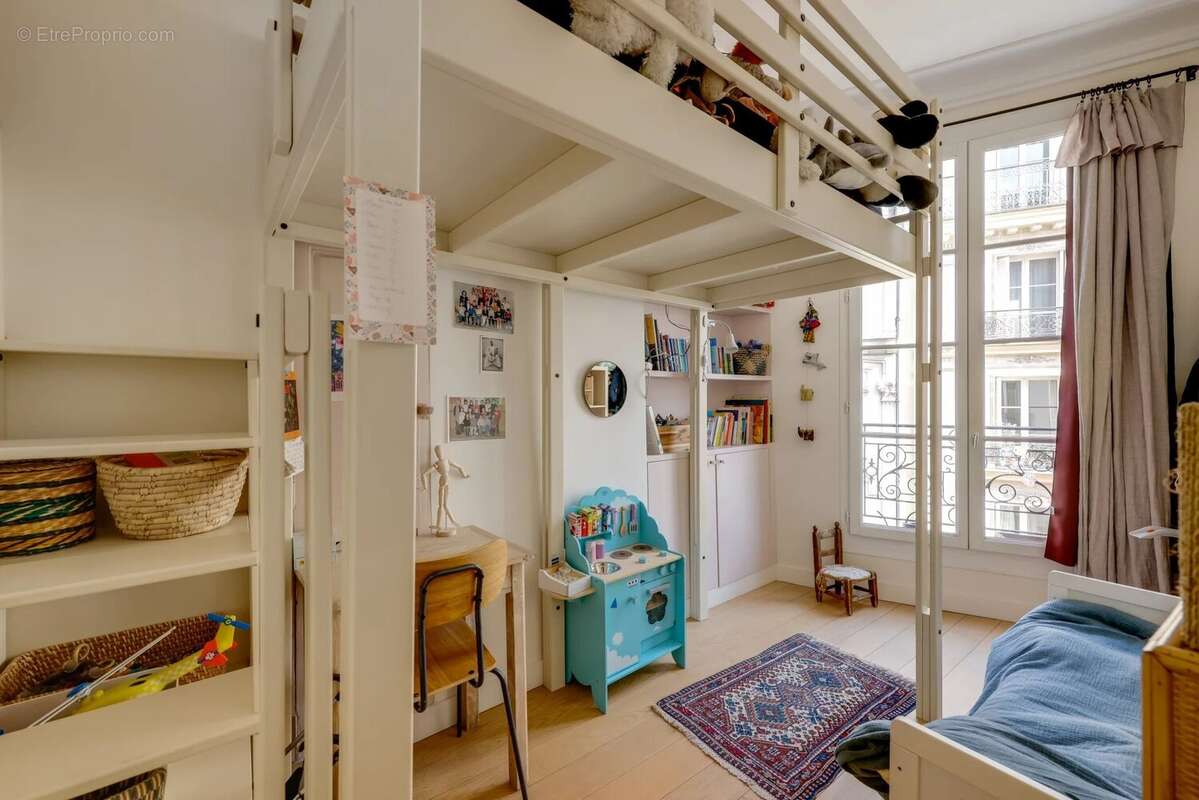 Appartement à PARIS-6E